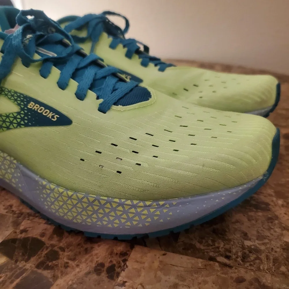 Brooks Men's Hyperion Tempo In Green Kayaking Size 11.5 US MSRP $150 running gym